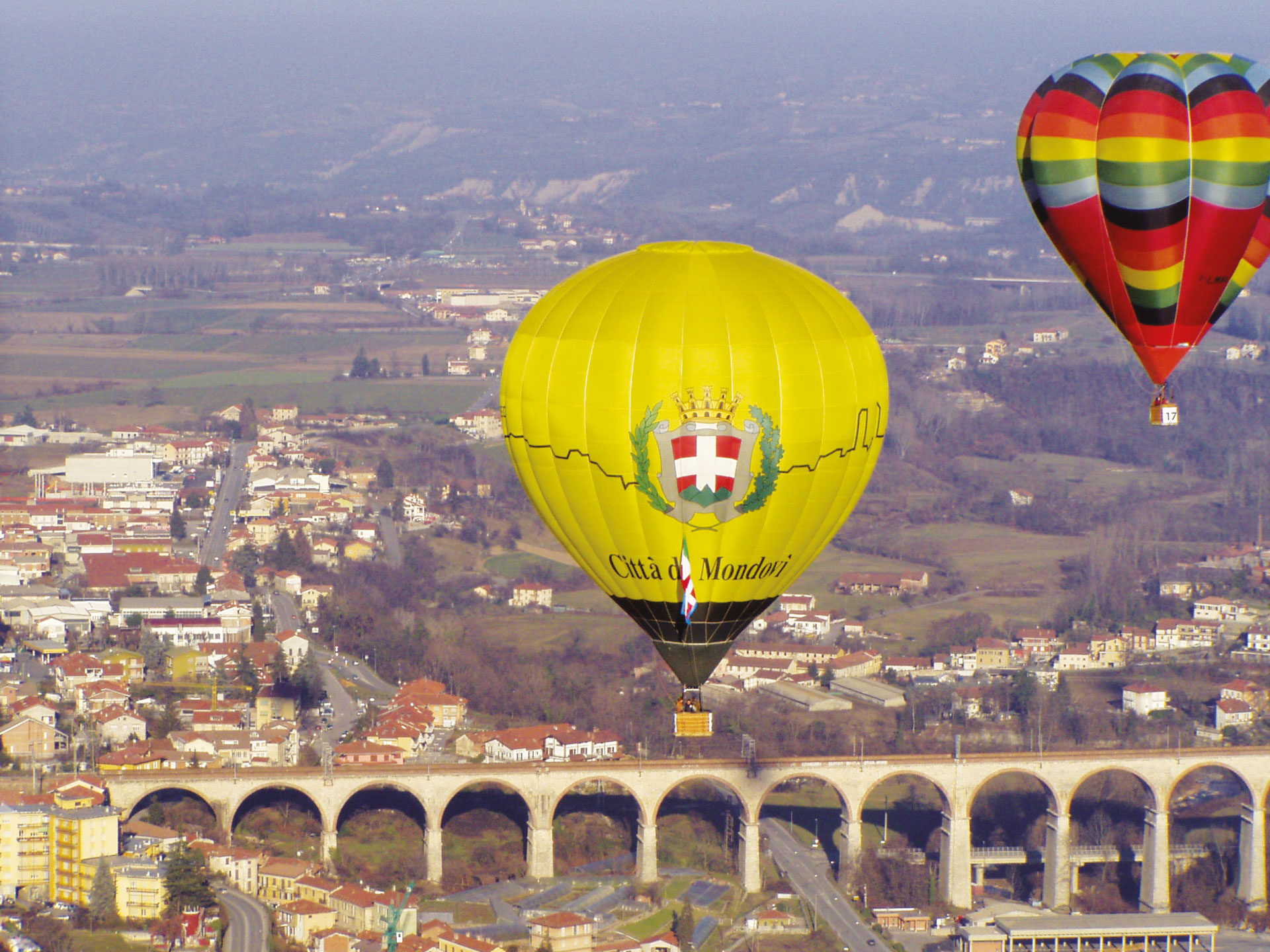 L’arrivo della mongolfiera cittadina e Mondovì